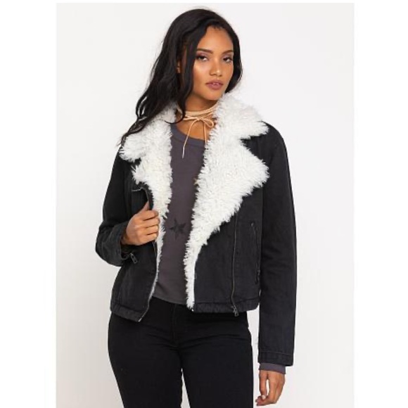 NWT Show Me Your Mumu Karson Washed Denim Jacket - Sz L - Picture 1 of 2